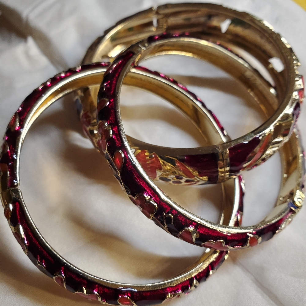 Gold Tone Hinged Flower Designed & Ruby Red Enamel Bangle Bracelet Set